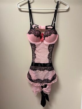 EUC Victoria’s Secret Pink & Black Lace French Maid Babydoll Lingerie, 34B